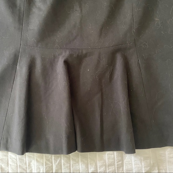 Black knee length skirt by Joe Fresh - Picture 3 of 4